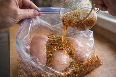 How to Marinate Chicken Breast: 13 Flavorful Guide...